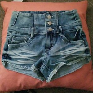Almost Famous shorts